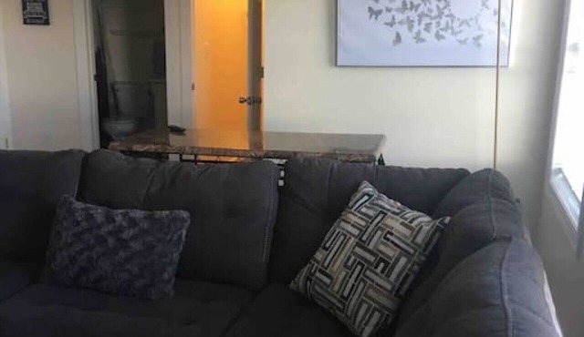 Lovely one bedroom with free parking