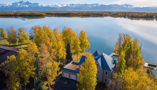 LUCILLE LAKE HOUSE - Private Dock, Stunning Views!
