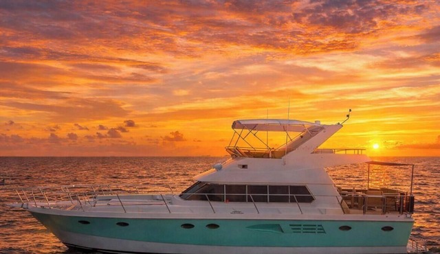 Luxury 2 stateroom Yacht FREE TIME