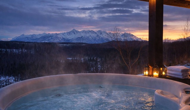 Luxury Lookout Hot Tub