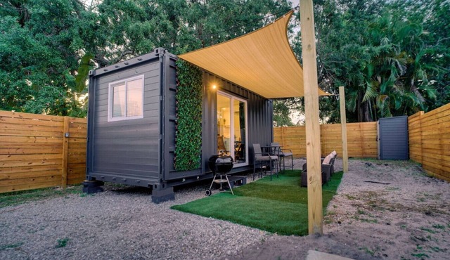 Luxury Tiny Container Home |2mi to Beach| Private