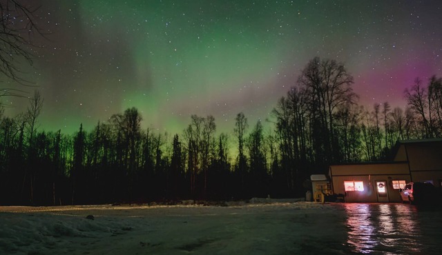 Massive 1,000 SqFt Talkeetna Basecamp Near Susitna River and Talkeetna Spur Road