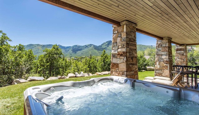 Meadows Mountain by AvantStay | Amazing Views | Pinball & Billiard Room
