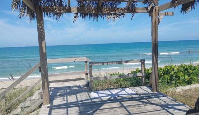 Melbourne Beach Florida Ocean front 2 houses plus an apt. sleeps 18