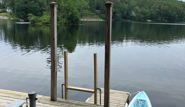 Memory Maker Cabin w private lakeside dock - 10 miles from Lake George
