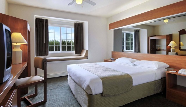 Microtel Inn & Suites by Wyndham Eagle River/Anchorage Area in Eagle River