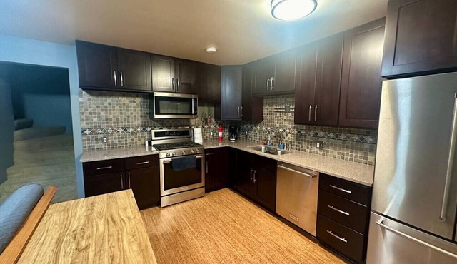 Modern 1 bedroom close to UAA
