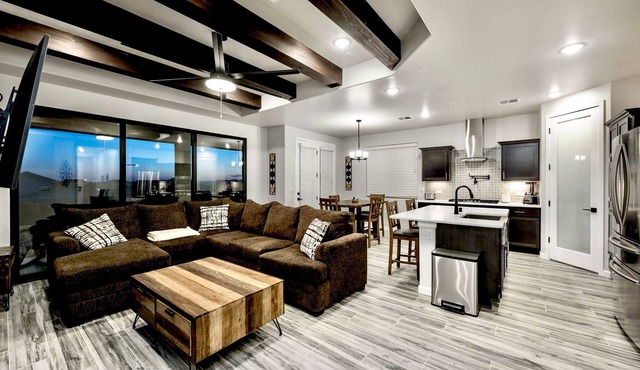 Modern Accessorized 3-Bedroom