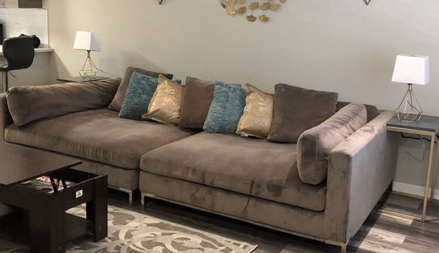 Modern chic living with a splash of AQUA