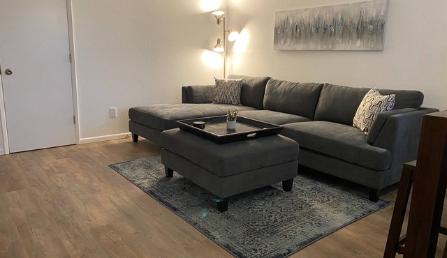Most Comfortable Beds! 2 BR Apt in Midtown