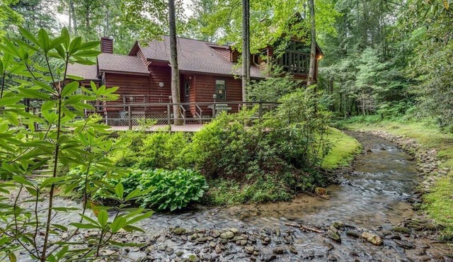 ​Mountain Waters Lodge - Creekfront, Hiking, Chef's Kitchen