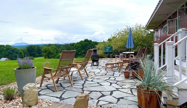 Mt View, Pickleball on “Where the Wild Things Are" Author’s Private Retreat
