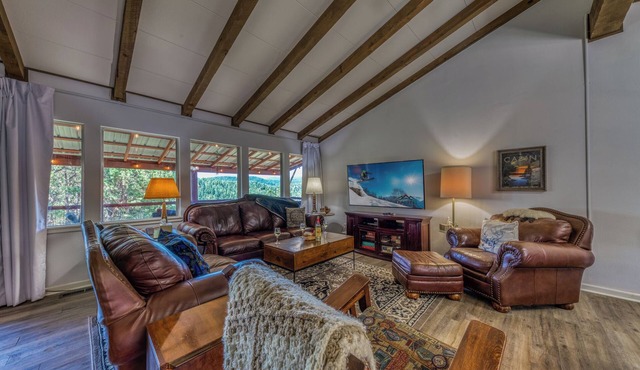 Nana and Papa's Mountain Retreat by Kokopelli Property Management