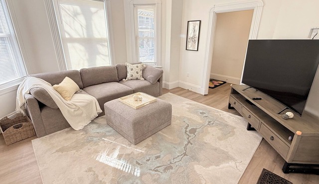 New 2BR/2BA LUXE Harvard & MIT w/Parking Red Line