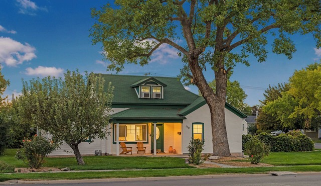 New Remodel · Main Floor Master · Soaking Tub · Stocked Kitchen · Private Yard