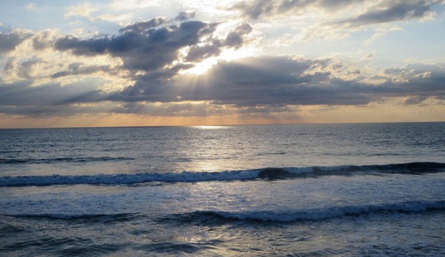 Oceanfront corner Condo Stunning Views -heated pool Satellite Beach -Cocoa Beach