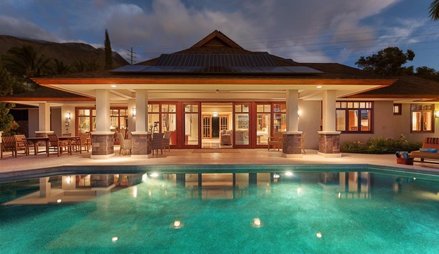 Oceanview, Private Pool and Hot Tub!