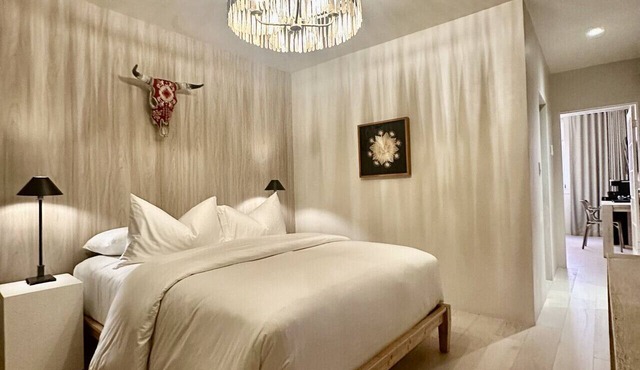 Palace Modern Hotel at the Plaza - King Suite 6