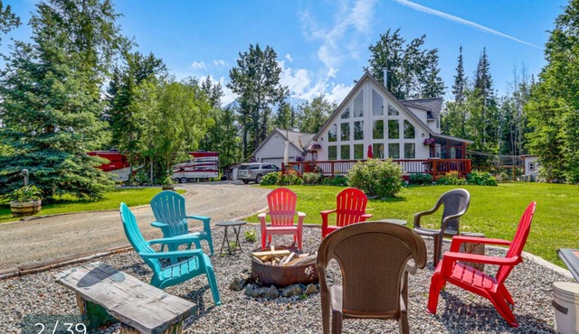 Palmer Butte Alaska Home Pioneer Peak 9 beds and loft