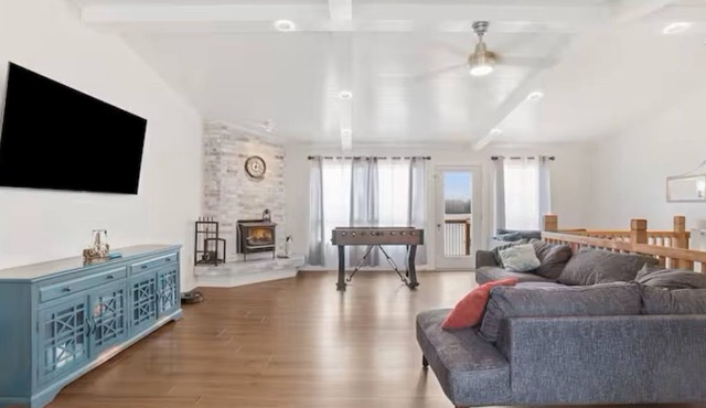Peaceful 5-bedroom Lakehouse in charming Kenai perfect for families