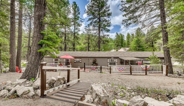 Peaceful Cloudcroft Vacation Rental: Walk to Shops