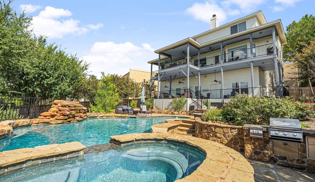 Peckham Point 5 Bd Lake View Retreat w Private Pool