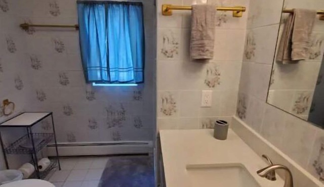 Penthouse Suite near Boston +Free Parking