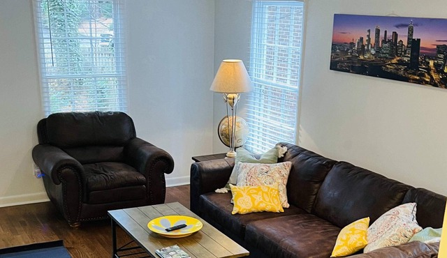 Piedmont Park Townhouse | Walking Distance To Piedmont Park | Slee[s Up To 6