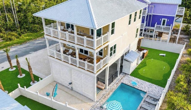 Pool, Putting Green, Giant Sand Pit, Walk 2 Beach