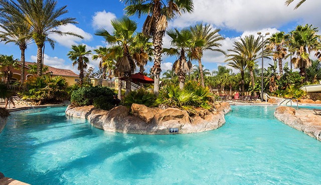 Popular 4 Bed Davenport home, w/resort pool, & lazy river. Near Disney