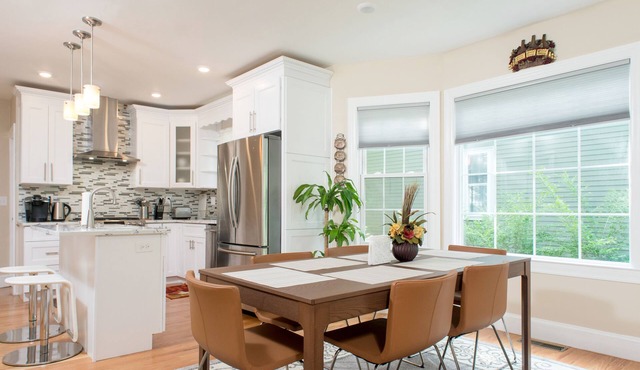 Premium Furnished 2B 1.5B Home Monthly Stay in Newton