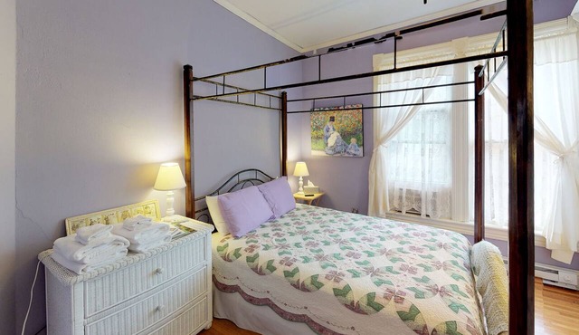 Primrose Path Bed and Breakfast Hocking Hills between Logan and Athens