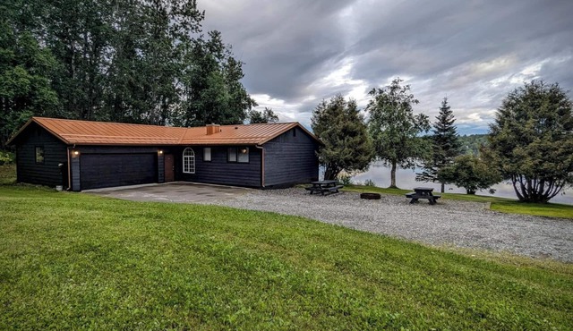 Private Daniel's Lake Vacation House