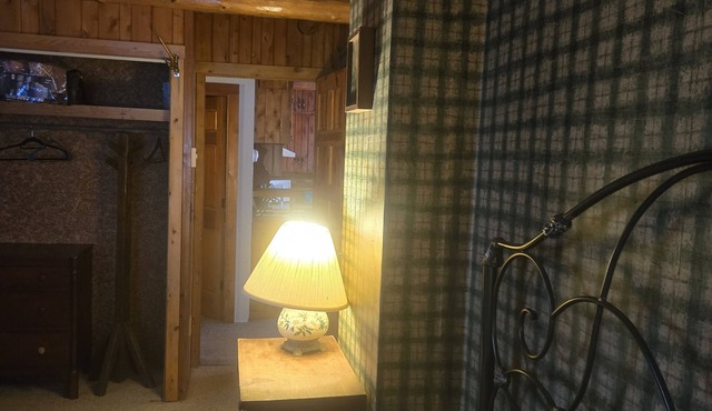 Private Family Friendly, views of adk mountains! 15 min away from Gore Mountain!