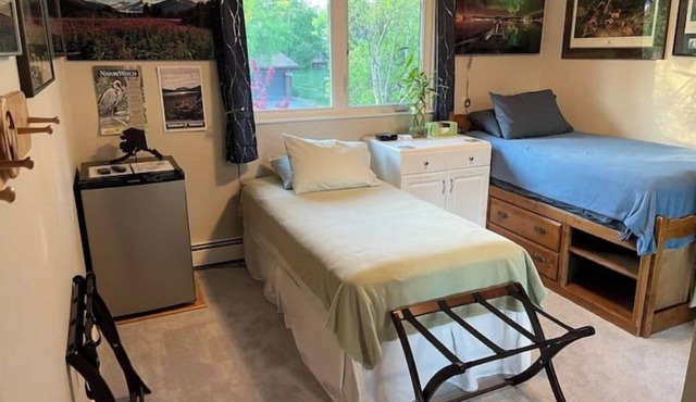 Private peaceful home with a twin room for rent