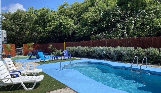 PRIVATE POOL HOME. BOATERS PARADISE…LITTLE TORCH KEY. GREAT FISHING LOBSTERING