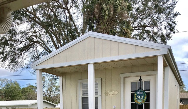 Quiet Centrally Located Tiny House