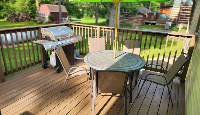 Recently remodeled 3 bed, 1.5 bath home on a beautiful lot w 3 ponds & creek