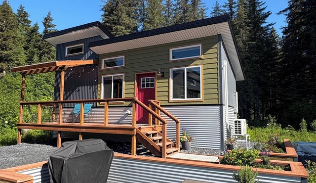 Red Fireweed Tiny House with Forest Deck - Spruce Woods Acre