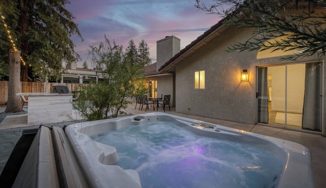Relax & Play in Clovis! 4BR w/Hot Tub, Game Room, Firepit, Close to Hospitals