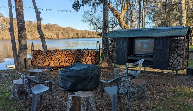 River Haven: Scenic Riverfront RV on Historic Suwannee River