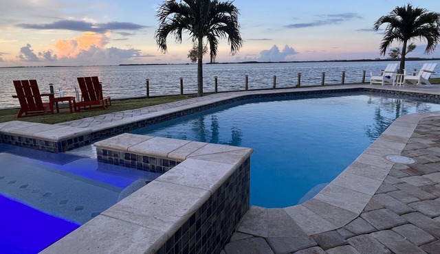 Riverfront-Heated Pool/Spa-Game Room-Bikes
