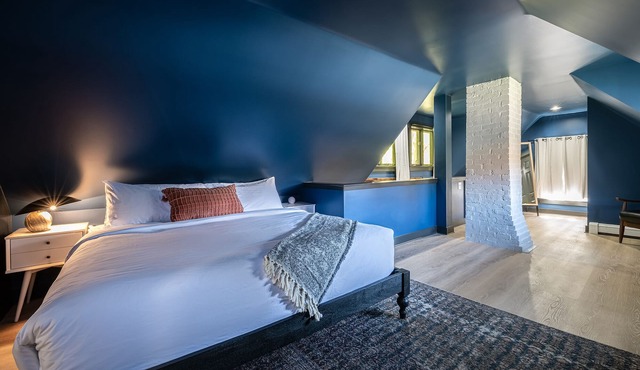 Riverhouse by Weekender (Formerly Jack Daniels Inn)