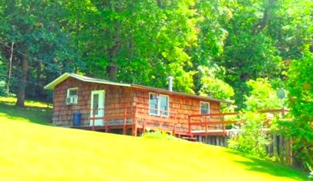 Rustic Cabin Rental near Akron, Ohio