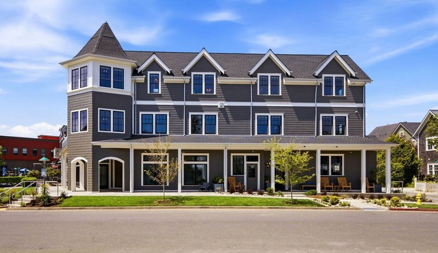 Seabrook's Newhart: Hot Tub, Sauna, & Cold Plunge!