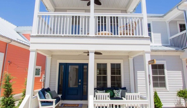 Simply Knot: Lakeside 3 Bed/3.5 Bath Cottage w/Rec Room!