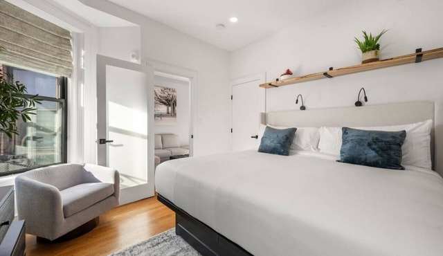 Sleek Modern 2 Bed: King + Queen | Suite 6