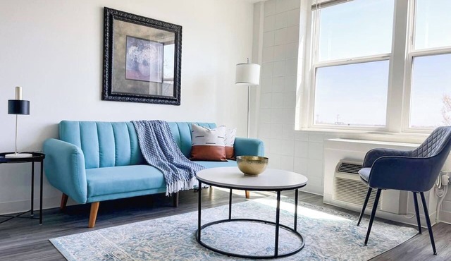 Sleepover | Elegant 1BD/1BA + Gym - Cincinnati