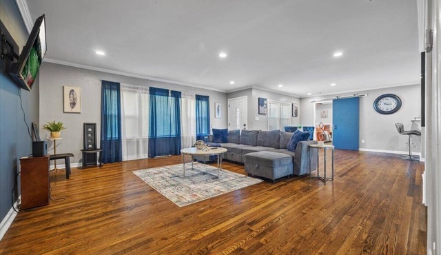Spacious 4-bedroom house with WiFi, AC in delightful Atlanta