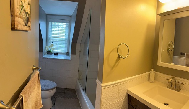 Spacious 4-bedroom house in wonderful Walpole with AC and large yard